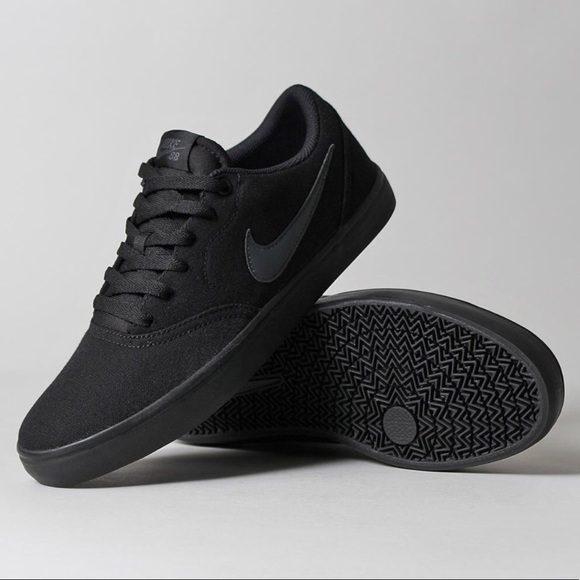 nike sb check all black